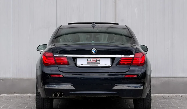 
								BMW Seria 7 730d Edition Exclusive full									