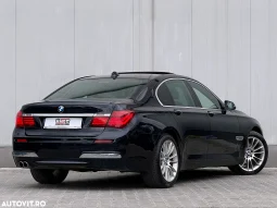 
										BMW Seria 7 730d Edition Exclusive full									