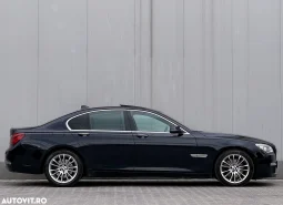 
										BMW Seria 7 730d Edition Exclusive full									