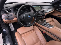 
										BMW Seria 7 730d Edition Exclusive full									