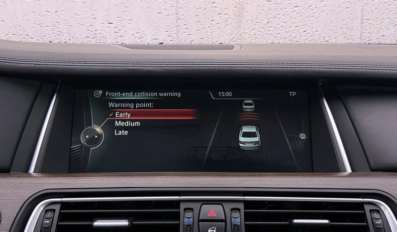 
								BMW Seria 7 730d Edition Exclusive full									