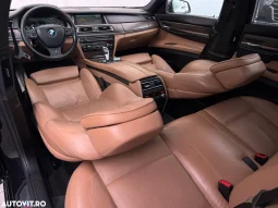 
										BMW Seria 7 730d Edition Exclusive full									