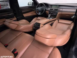 
										BMW Seria 7 730d Edition Exclusive full									
