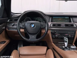 
										BMW Seria 7 730d Edition Exclusive full									