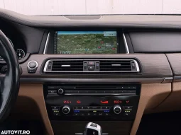 
										BMW Seria 7 730d Edition Exclusive full									