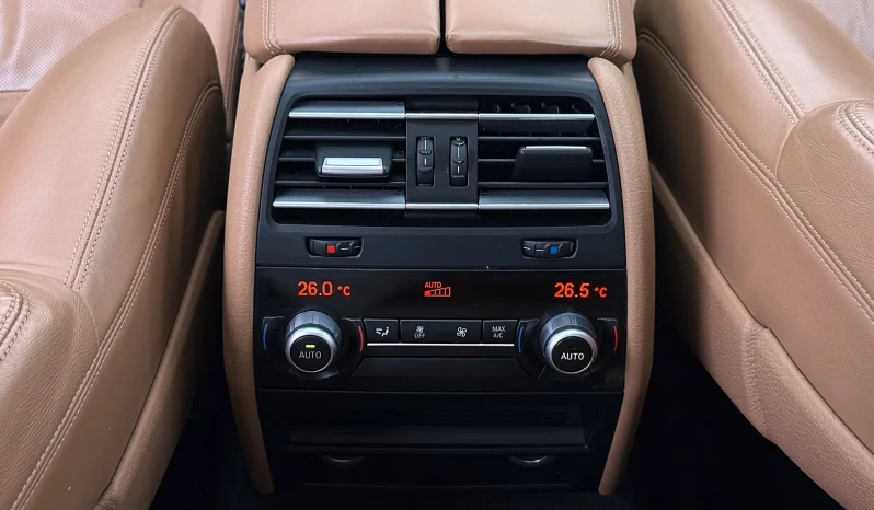
								BMW Seria 7 730d Edition Exclusive full									