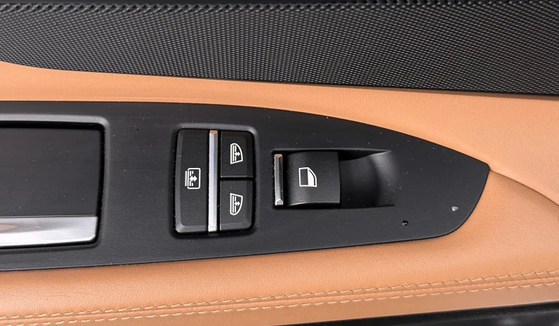 
								BMW Seria 7 730d Edition Exclusive full									