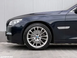 
										BMW Seria 7 730d Edition Exclusive full									