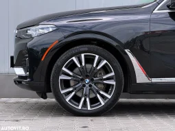 
										BMW X7 xDrive40i full									