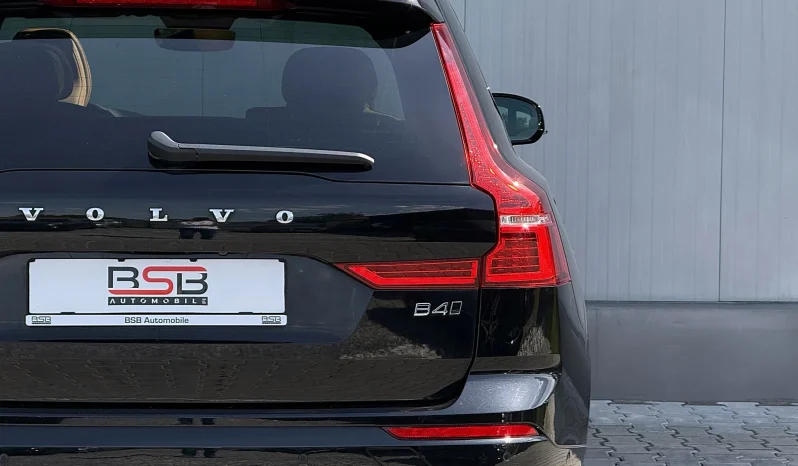 
								Volvo XC 60 B4 D AWD Ultimate Dark full									