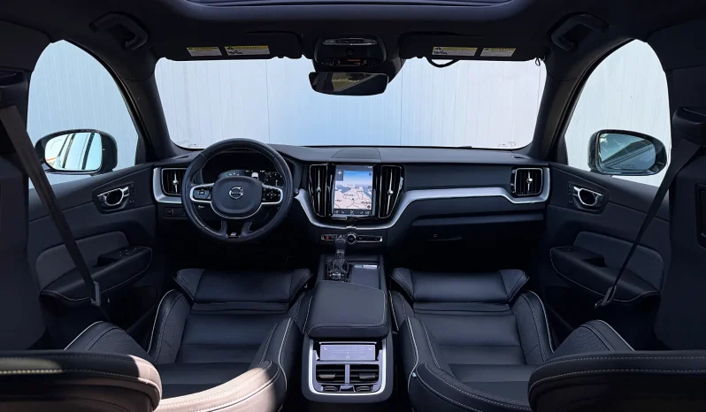 
								Volvo XC 60 T6 AWD R-Design full									