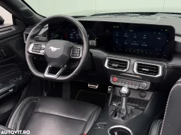 
										Ford Mustang Cabrio 2.3 Eco Boost full									