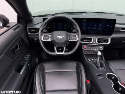 
										Ford Mustang Cabrio 2.3 Eco Boost full									
