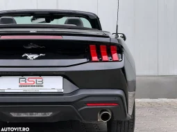 
										Ford Mustang Cabrio 2.3 Eco Boost full									