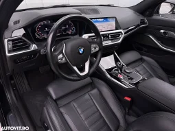 
										BMW Seria 3 330e Aut. M Sport full									