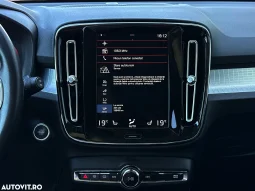 
										Volvo XC 40 D4 AWD Momentum Pro full									