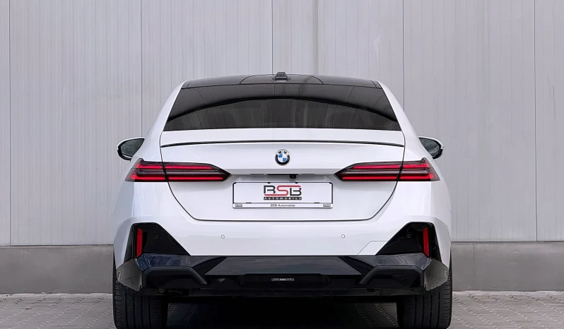 
								BMW Seria 5 520d xDrive AT MHEV full									