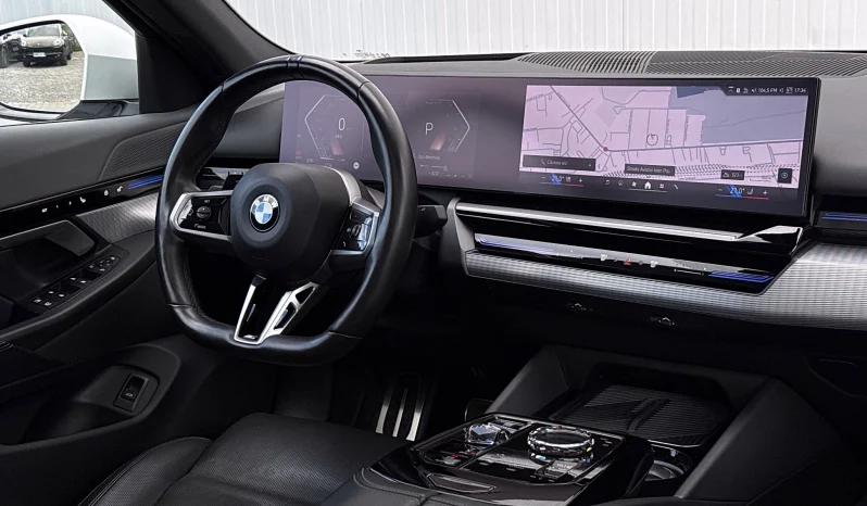 
								BMW Seria 5 520d xDrive AT MHEV full									