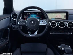 
										Mercedes-Benz CLA 200 full									