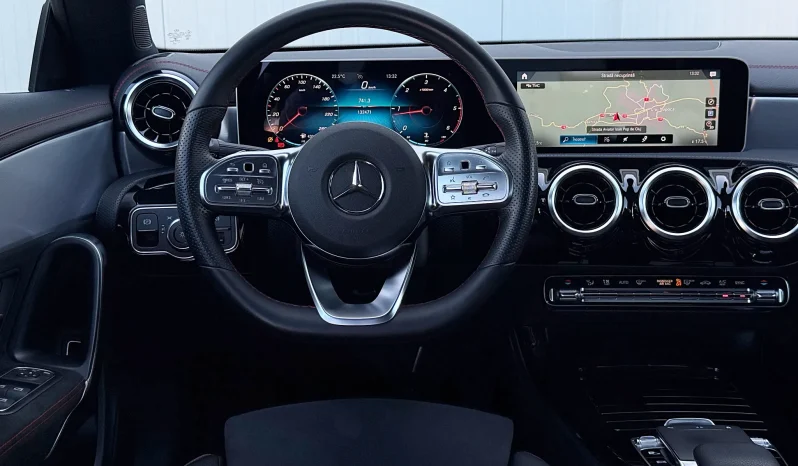 
								Mercedes-Benz CLA 200 full									