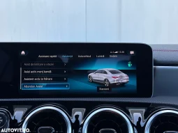 
										Mercedes-Benz CLA 200 full									