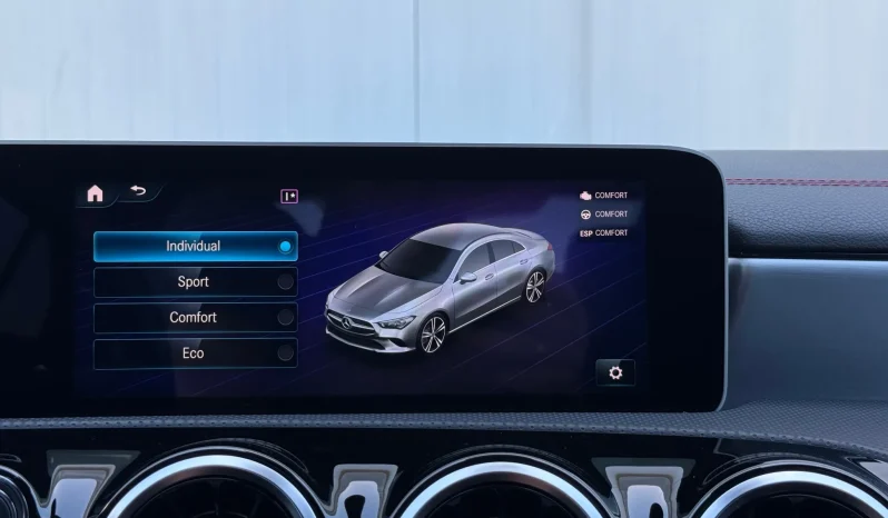 
								Mercedes-Benz CLA 200 full									