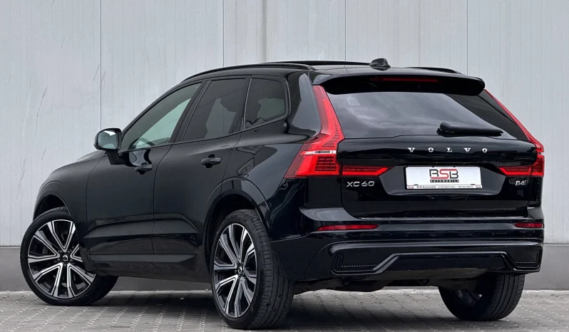 
								Volvo XC 60 B4 D AWD Plus Dark full									