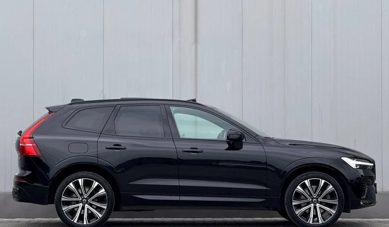 
								Volvo XC 60 B4 D AWD Plus Dark full									
