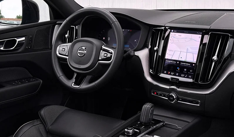 
								Volvo XC 60 B4 D AWD Plus Dark full									