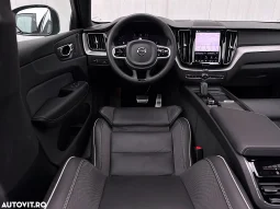 
										Volvo XC 60 B4 D AWD Plus Dark full									