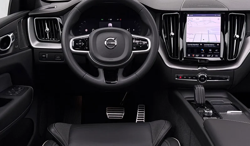 
								Volvo XC 60 B4 D AWD Plus Dark full									