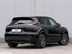 
										Porsche Cayenne Tiptronic S Platinum Edition full									