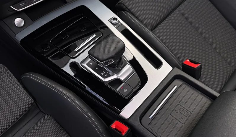 
								Audi Q5 40 TDI quattro S tronic S line business full									