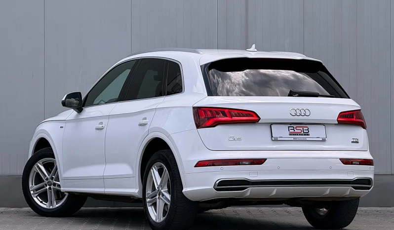 
								Audi Q5 2.0 40 TDI quattro S tronic Design full									