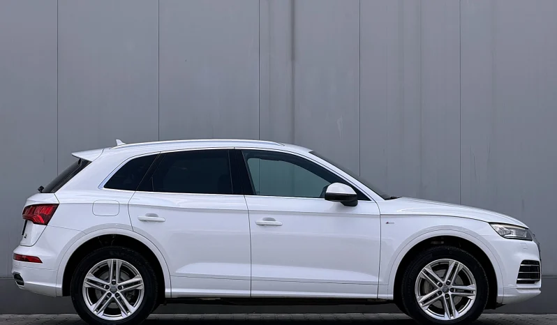 
								Audi Q5 2.0 40 TDI quattro S tronic Design full									