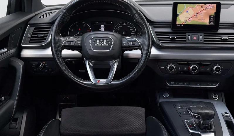 
								Audi Q5 2.0 40 TDI quattro S tronic Design full									