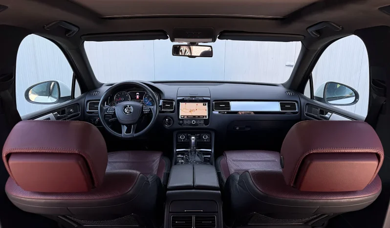
								Volkswagen Touareg full									