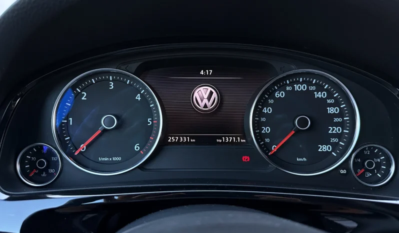 
								Volkswagen Touareg full									