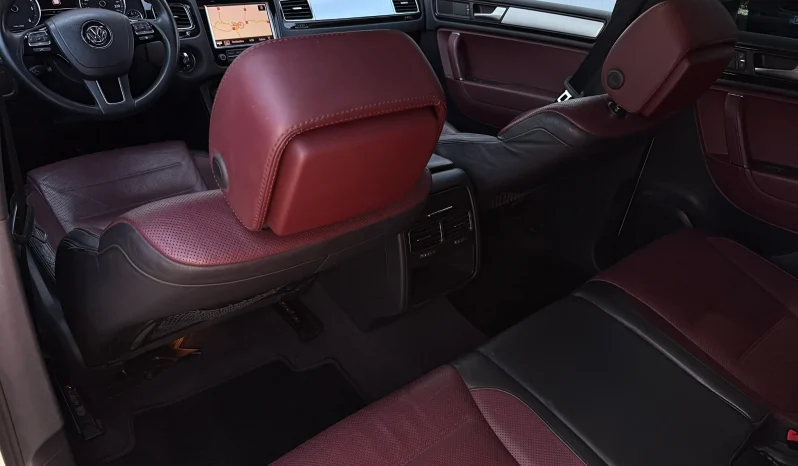 
								Volkswagen Touareg full									