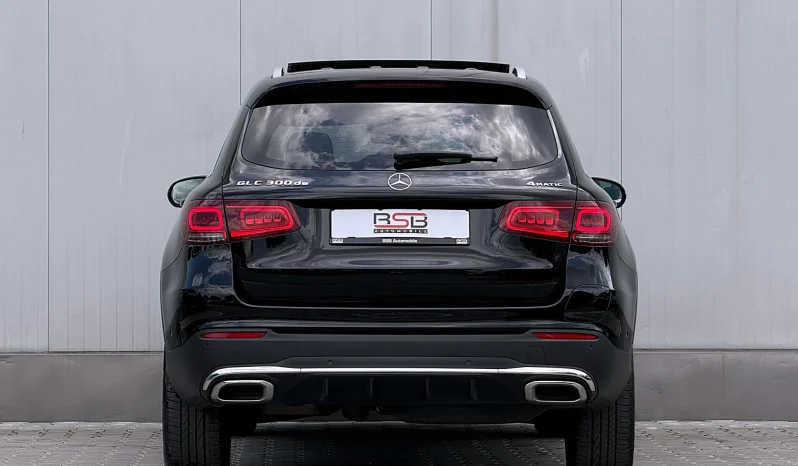 
								Mercedes-Benz GLC 300 de 4Matic 9G-TRONIC AMG Line Plus full									