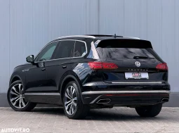 
										Volkswagen Touareg 3.0 V6 TDI 4Motion DPF Automatik Elegance full									