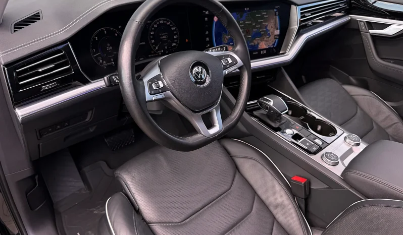 
								Volkswagen Touareg 3.0 V6 TDI 4Motion DPF Automatik Elegance full									