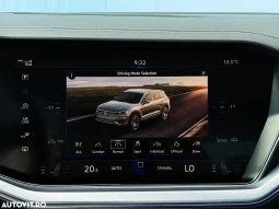 
										Volkswagen Touareg 3.0 V6 TDI 4Motion DPF Automatik Elegance full									