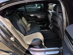 
										BMW Seria 7 740Li full									