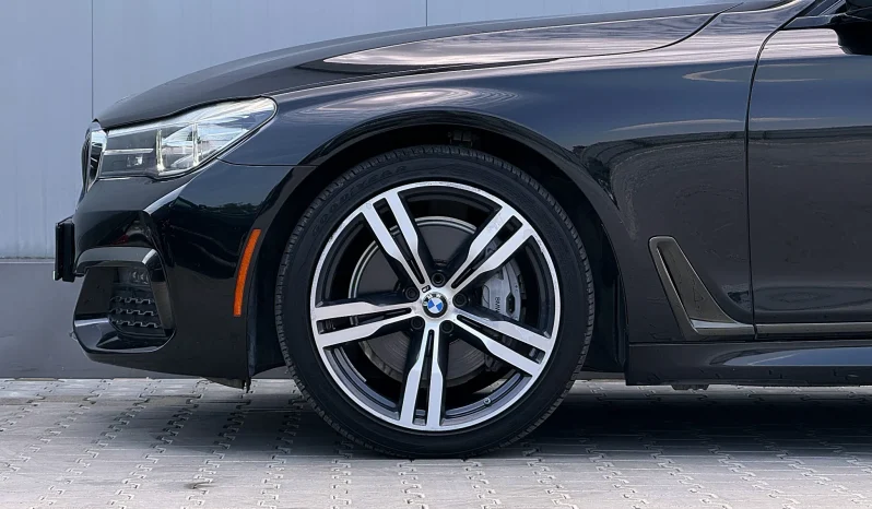 
								BMW Seria 7 740Li full									