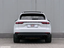
										Porsche Cayenne S full									