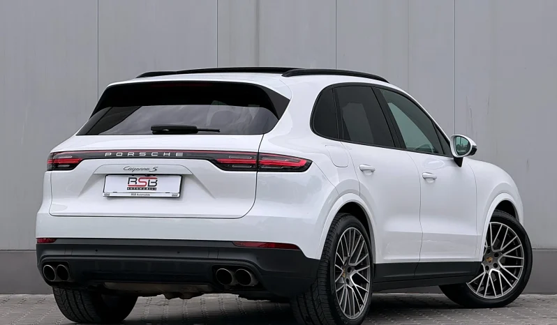 
								Porsche Cayenne S full									
