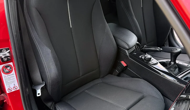 
								BMW Seria 1 118d Sport Line full									