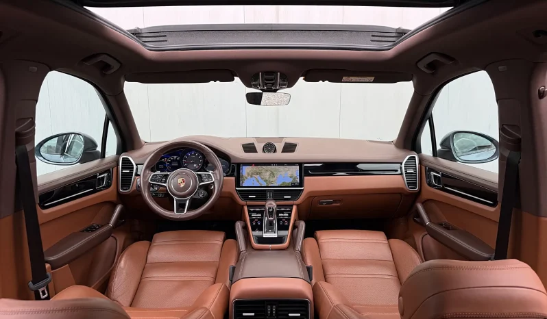 
								Porsche Cayenne Standard full									