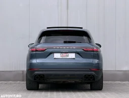
										Porsche Cayenne Standard full									